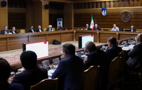الرئيس بزشكيان: علينا أن نحول الظروف الراهنة إلى فرصة لحل مشاكل البلاد
