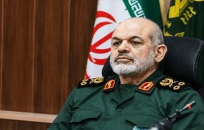 اللواء وحيدي: شبابنا يدافعون في كافة الميادين عن عزّة ايران