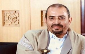 دست صنعا همچنان برای تحقق صلح عادلانه دراز است/ عربستان با هدف قرار دادن فرودگاه صنعا دور جدید تشدید تنش را آغاز کرد