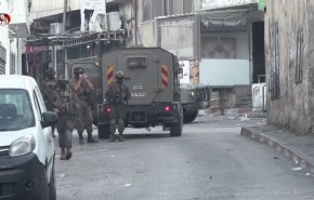 الاحتلال يعتقل فلسطينيين في الضفة الغربية وسط تصاعد اعتداءات المستوطنين