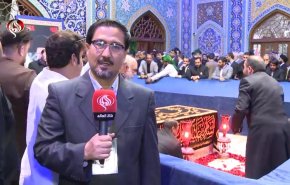 شيوخ ورؤساء العشائر العراقية في الحرم الرضوي يجددون العهد والوفاء لقائد الثورة الشهيد