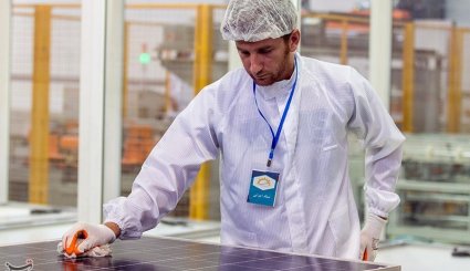 افتتاح کارخانه پنل های خورشیدی در شهرک صنعتی شیراز
