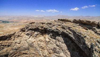 تخت سلیمان ، یادگاری به قدمت ۳۰۰۰ سال