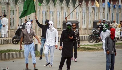 درگیری پلیس هند و نمازگزاران عید قربان در کشمیر