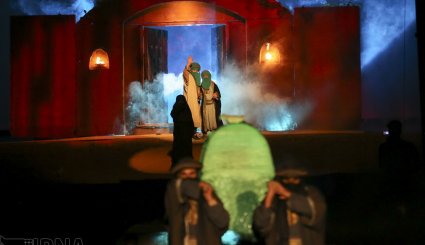 اجرای نمایش«فصل شیدایی»در شیراز. تصاویر