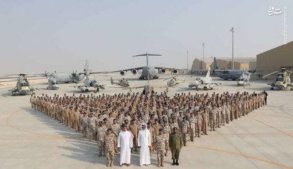 بازدید امیر قطر از پایگاه هوایی آمریکا در دوحه