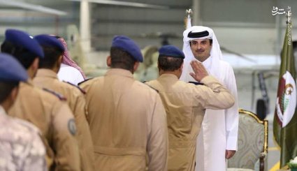 بازدید امیر قطر از پایگاه هوایی آمریکا در دوحه