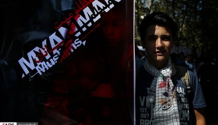 تجمع دانش آموزان مقابل سازمان ملل در اعتراض به نسل کشی کودکان میانمار