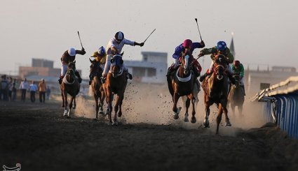هفته قهرمانی مسابقات اسب‌دوانی تابستانه کشور در بندر ترکمن + تصاویر