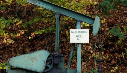 اولین چاه نفت جهان