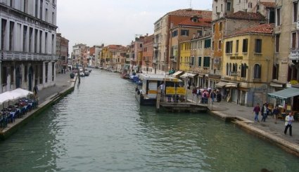 مدينة القوارب البندقية  فينيسيا
