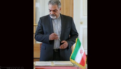 امضای سند تاسیس دفتر حفاظت منافع ایران در عربستان + تصاویر