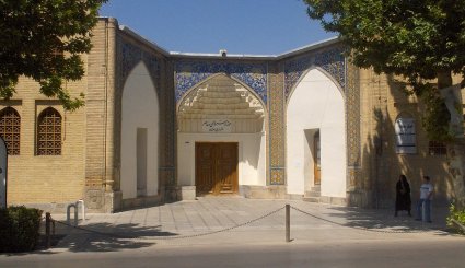 معرض الفنون في مدينة اصفهان الايرانية 