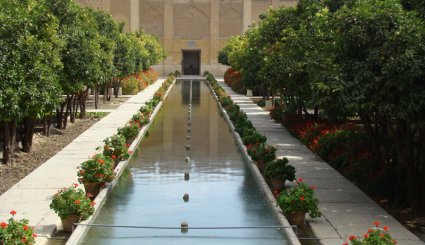 متحف كريم خان زند في مدينة شيراز الايرانية