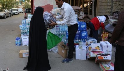 جمع آوری کمکهای مردمی برای زلزله زدگان - اصفهان + تصاویر
