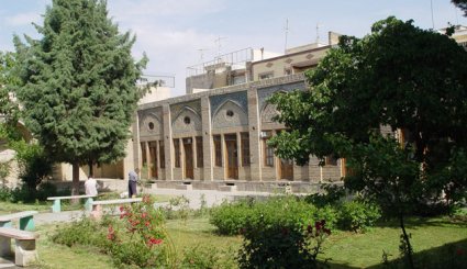 مدرسة شيخ الاسلام في مدينة قزوين الايرانية