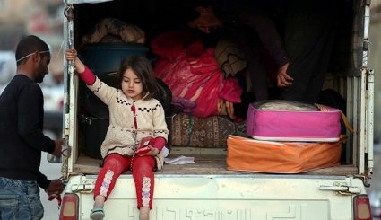 الاطفال في مدينة سربل ذهاب المنكوبة غرب ايران