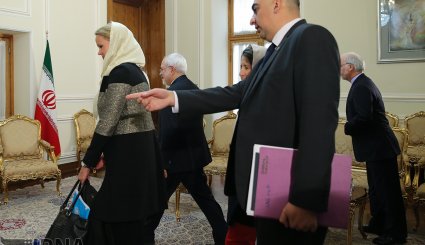 دیدار معاون دبیر کل سازمان ملل در امور بشر دوستانه با ظریف 