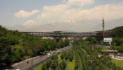 جسر الطبيعة في طهران 