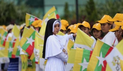  دیدار پاپ و رهبر میانمار