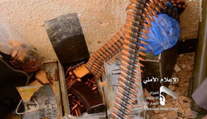 تصاویر/ کشف مشروبات الکلی در مقر نزدیکان عبدالله صالح
