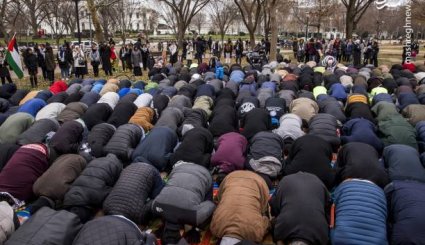اقامه نماز جمعه در مقابل کاخ سفید
