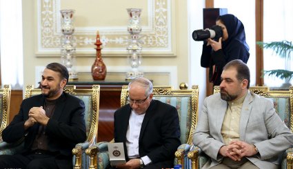 دیدار وزیر خارجه انگلیس با رییس مجلس شورای اسلامی
