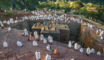 كنائس في قلب الصخور في اثيوبيا 