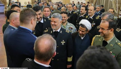  دیدار وابستگان نظامی خارجی مقیم تهران با دریادار خانزادی