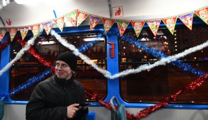 تراموای سال نو در خیابان‌های مسکو