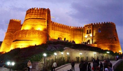 قلعة فلك الافلاك الجميلة في مدينة خرم آباد في ايران