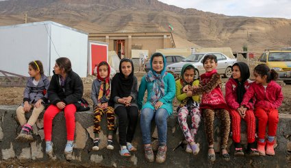  تحویل اولین مسکن نوساز به زلزله زدگان کرمانشاه