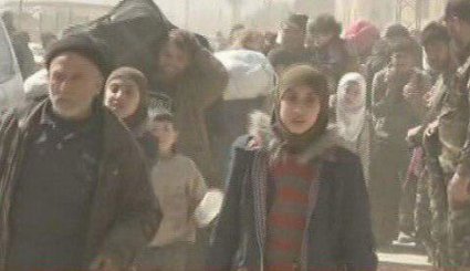 الجيش السوري يأمن خروج آلاف السوريين من الغوطة 
