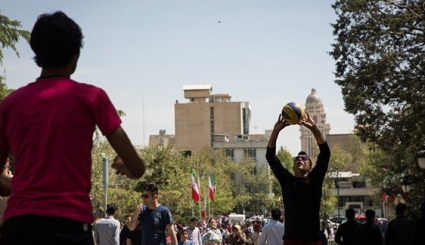 يوم الطبیعة 2 نيسان في العاصمة الايرانية طهران