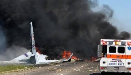 تصاویری از سقوط هواپیمای نظامی آمریکا
