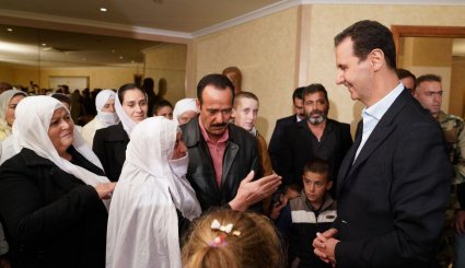 دیدار بشار اسد با کودکان و زنان آزاده شده از بند داعش + تصاویر