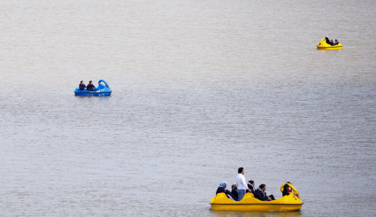 أيام جميلة لبحيرة أرومية