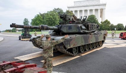 با وجود انتقادهای گسترده؛ رژه ارتش آمریکا به درخواست ترامپ برگزار شد + تصاویر