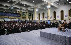 قائد الثورة الاسلامية: الحضارة الغربية تستغل المرأة