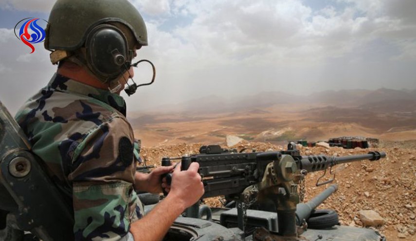 ادامه درگیری ارتش و حزب الله لبنان با تروریست ها در عرسال