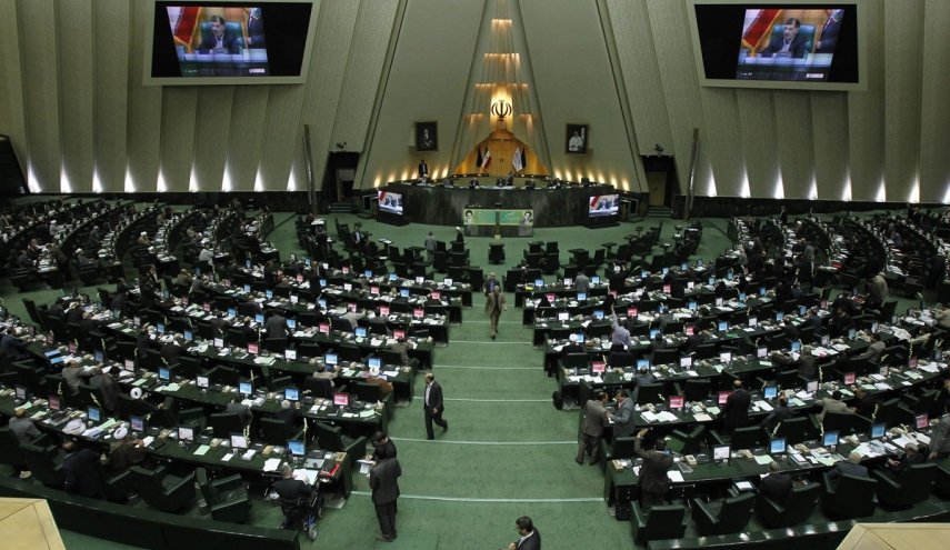Iran lawmakers raise missile, Guard spending to challenge US
