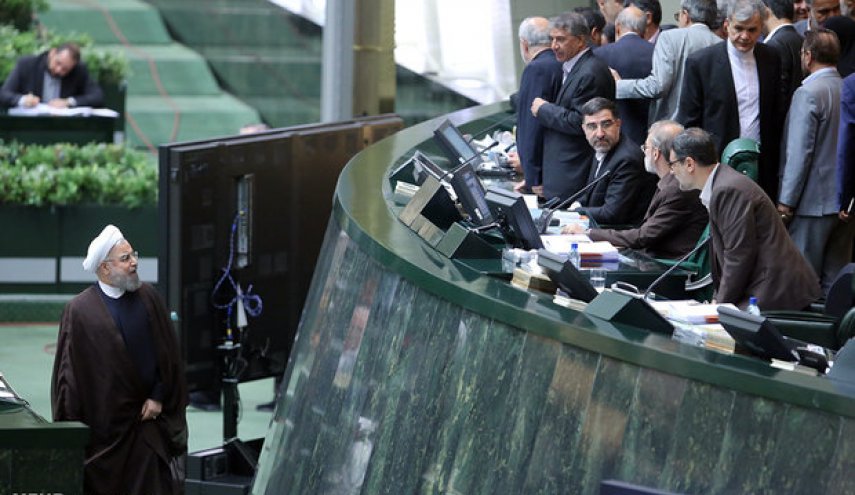 President Rouhani introduces cabinet appointees to Parliament
