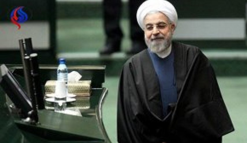روحانی در صحن علنی مجلس حضور یافت