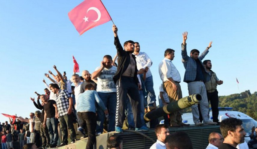 ترکیه 900 کارمند دیگر را اخراج کرد

