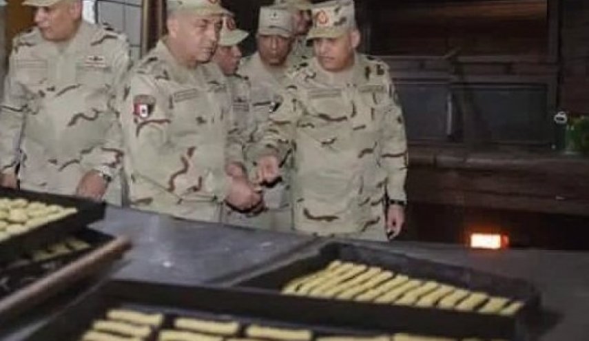 ارتش مصر آشپزی می کند!