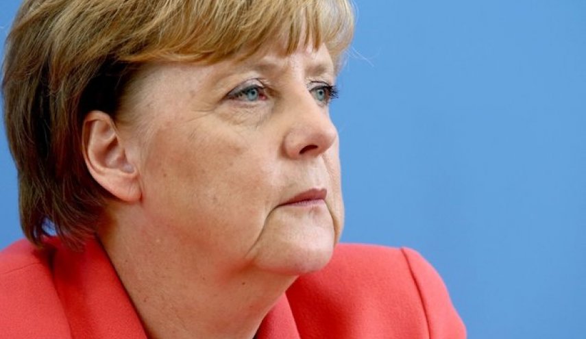 Merkel vows block Turkey's EU membership talks
