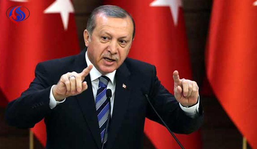 اردوغان: متهم کردن وزیر سابق ترکیه با ادعای دور زدن تحریم‌های ایران، سیاسی و ضد ترکیه است