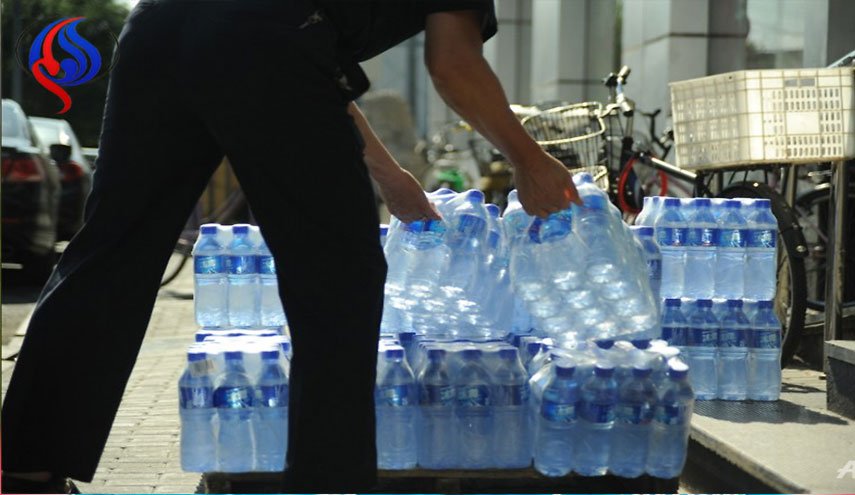 ترس از طوفان ایرما قیمت آب معدنی را ۹ برابر کرد