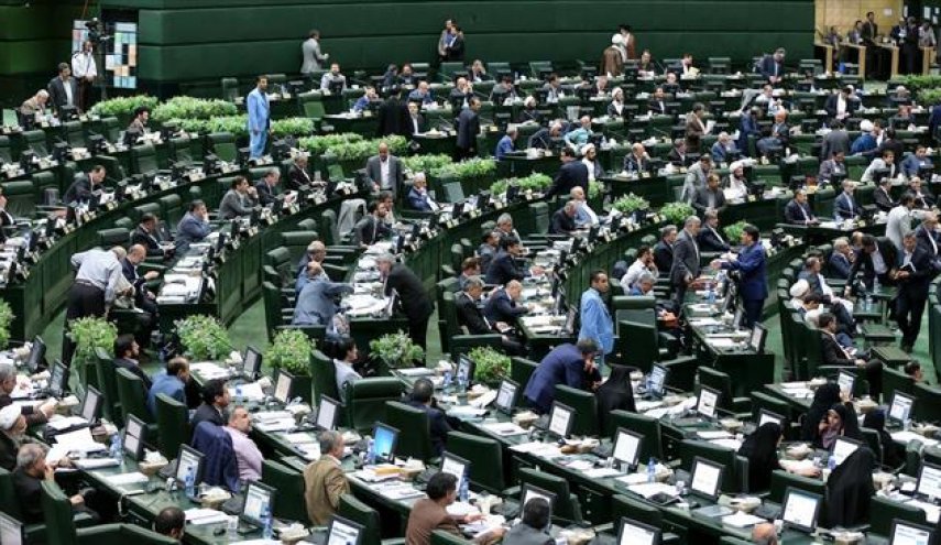 Iran MPs urge action after US ban on aircraft sales
