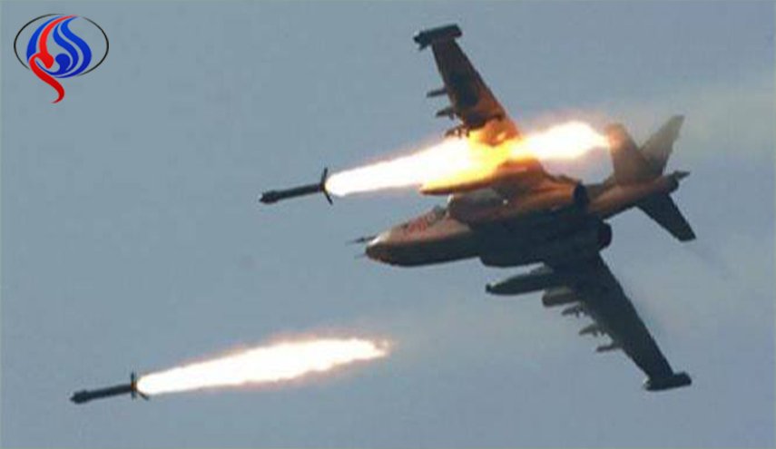 گروه اطلاعاتی عراقی از بمباران مواضع داعش در المیادین سوریه خبر داد